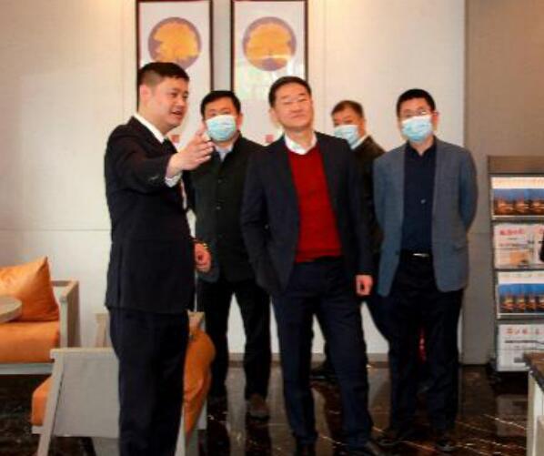 集团党委书记、董事长任丁调研“锦著”天府广场店