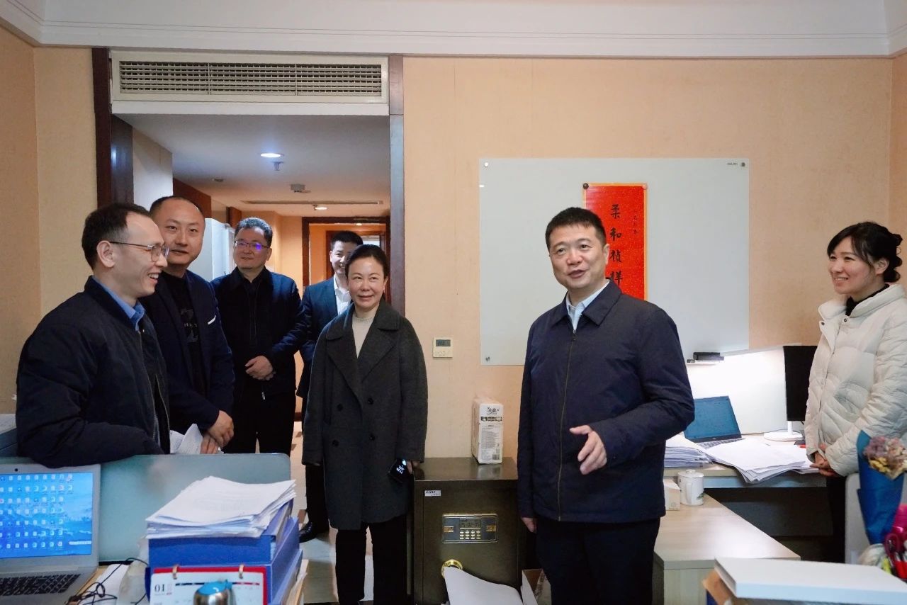 温暖启航，共赴新篇！—— 省尊龙凯时集团领导走访慰问干部职工